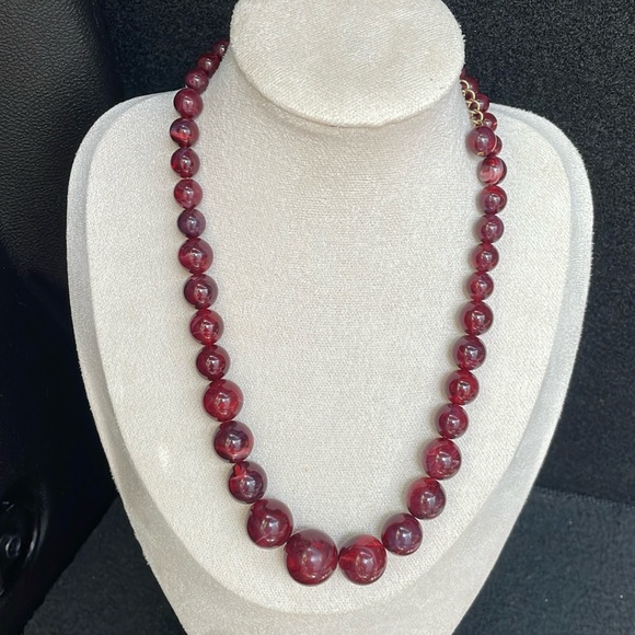 Vintage Jewelry - Vintage plastic necklace